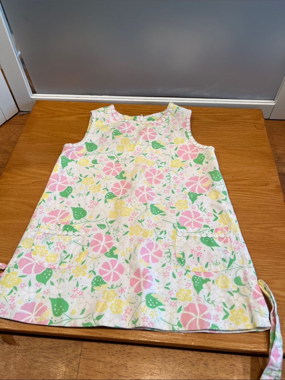 Lilly Pulitzer Girls Size 2 Sleeveless Cotton Shift Dress Floral Scalloped Hem